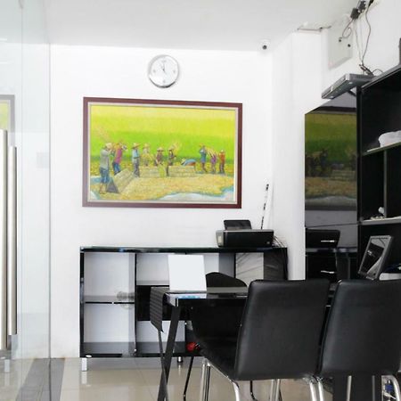 Residence100 Jakarta Luaran gambar