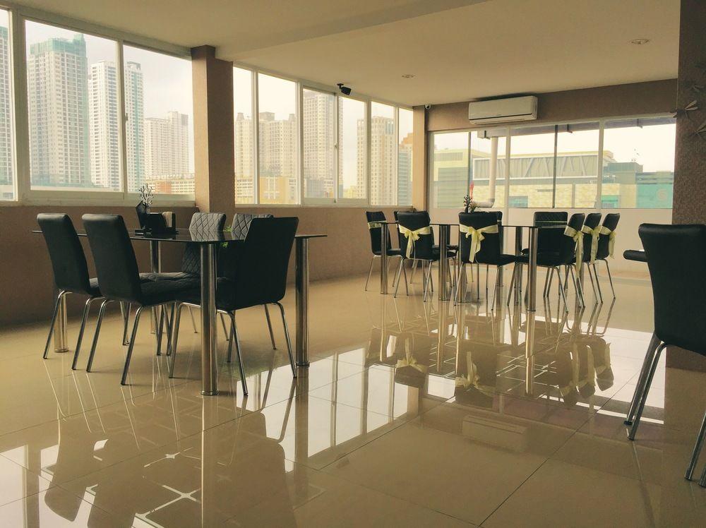 Residence100 Jakarta Luaran gambar